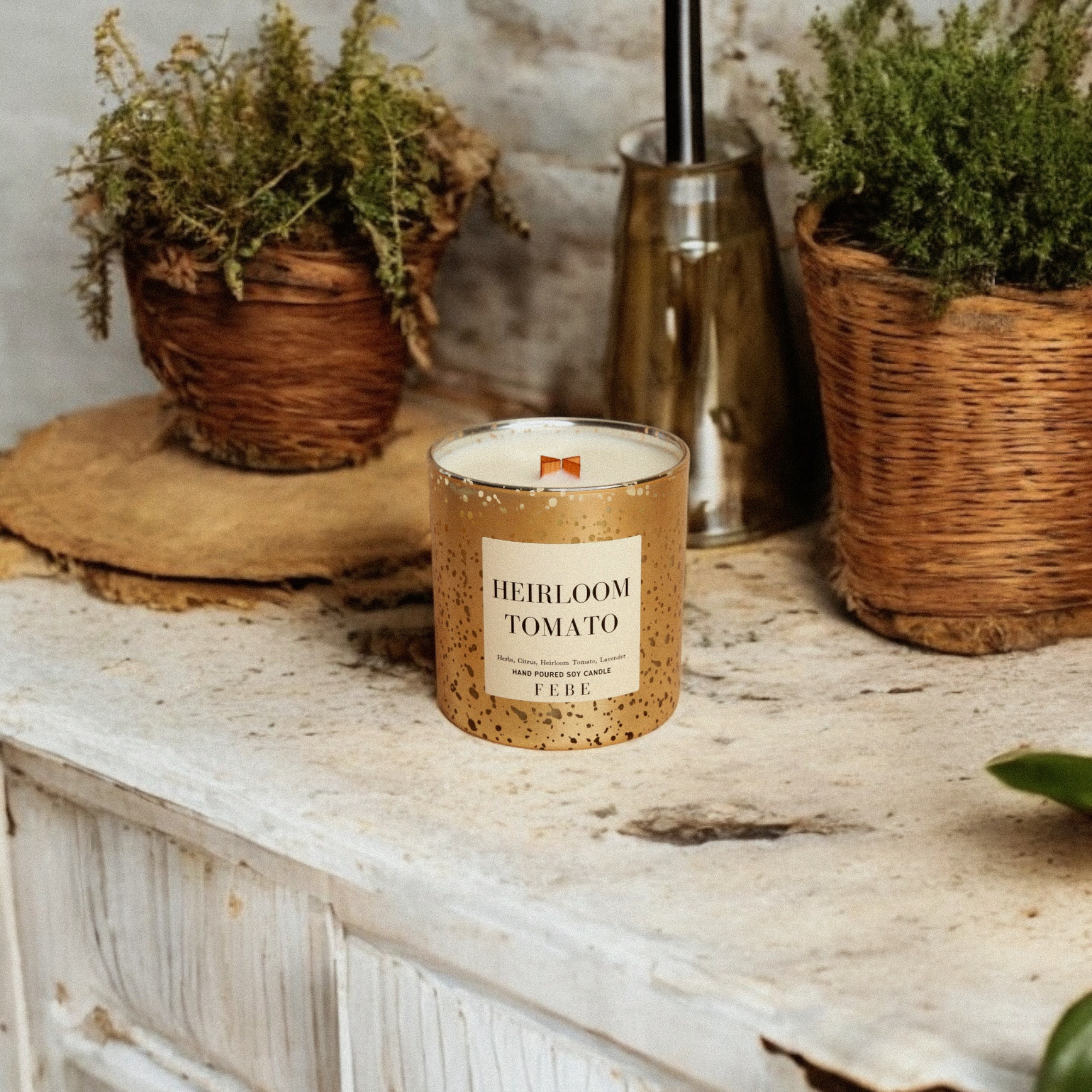 Heirloom Tomato- Tomato Leaf & Herbs 10oz Gold Glass Candle